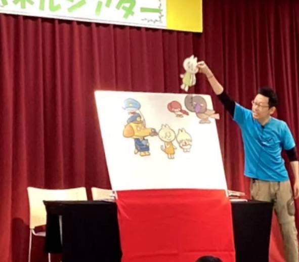 いぬのおまわりさん、いとまき、ぱんだ、うさぎ、コアラ<br />
童謡パネルシアターと親子ふれあい遊び 画像